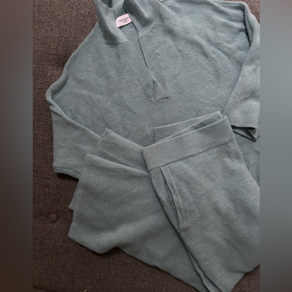 The Reset R Label Merino Wool lounge set.